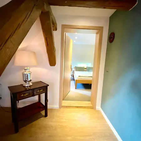 Ferienwohnnug Im Jagdschloss Appartamento *